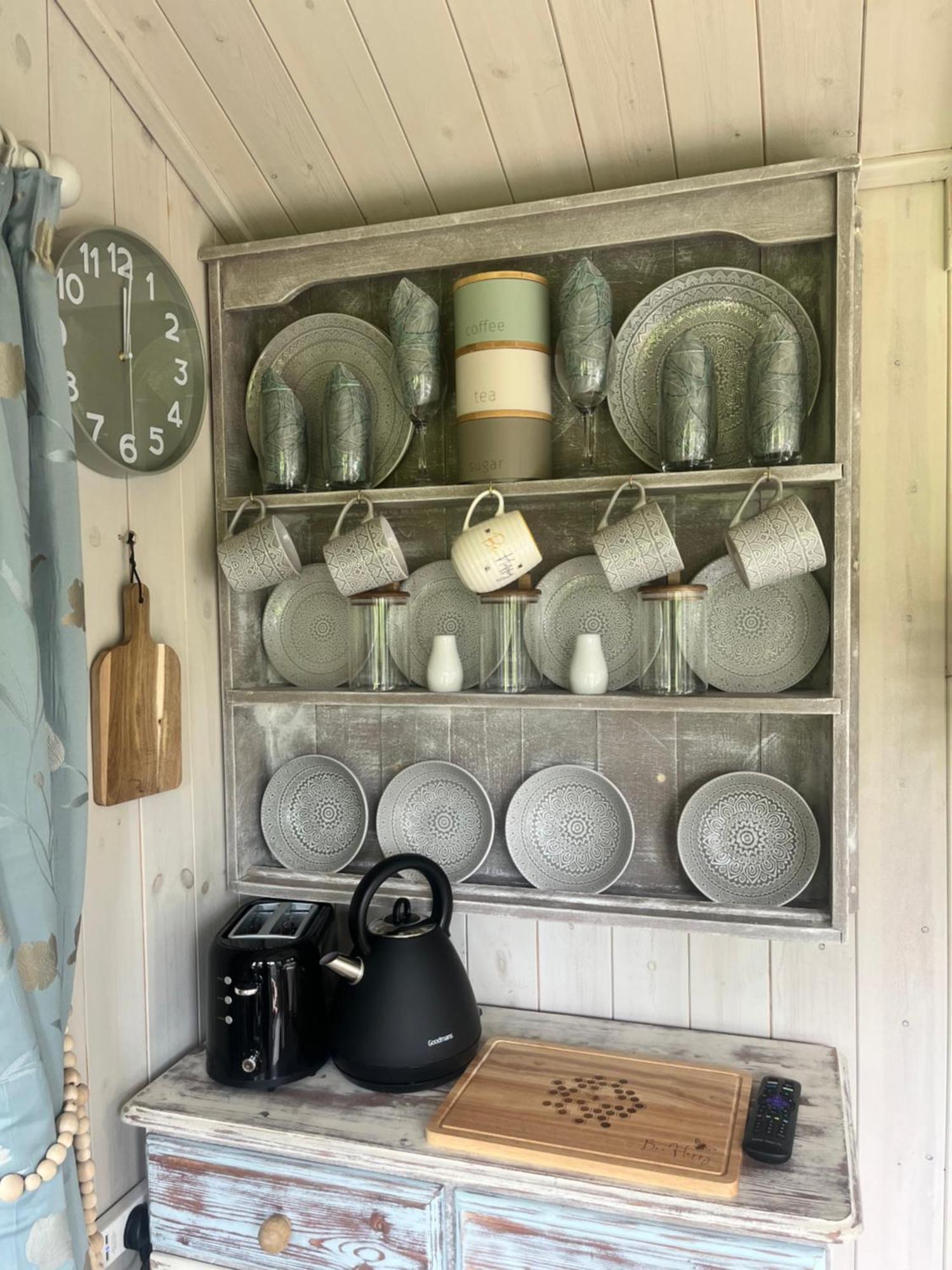 Birds And The Bees Summer House Endon Buitenkant foto
